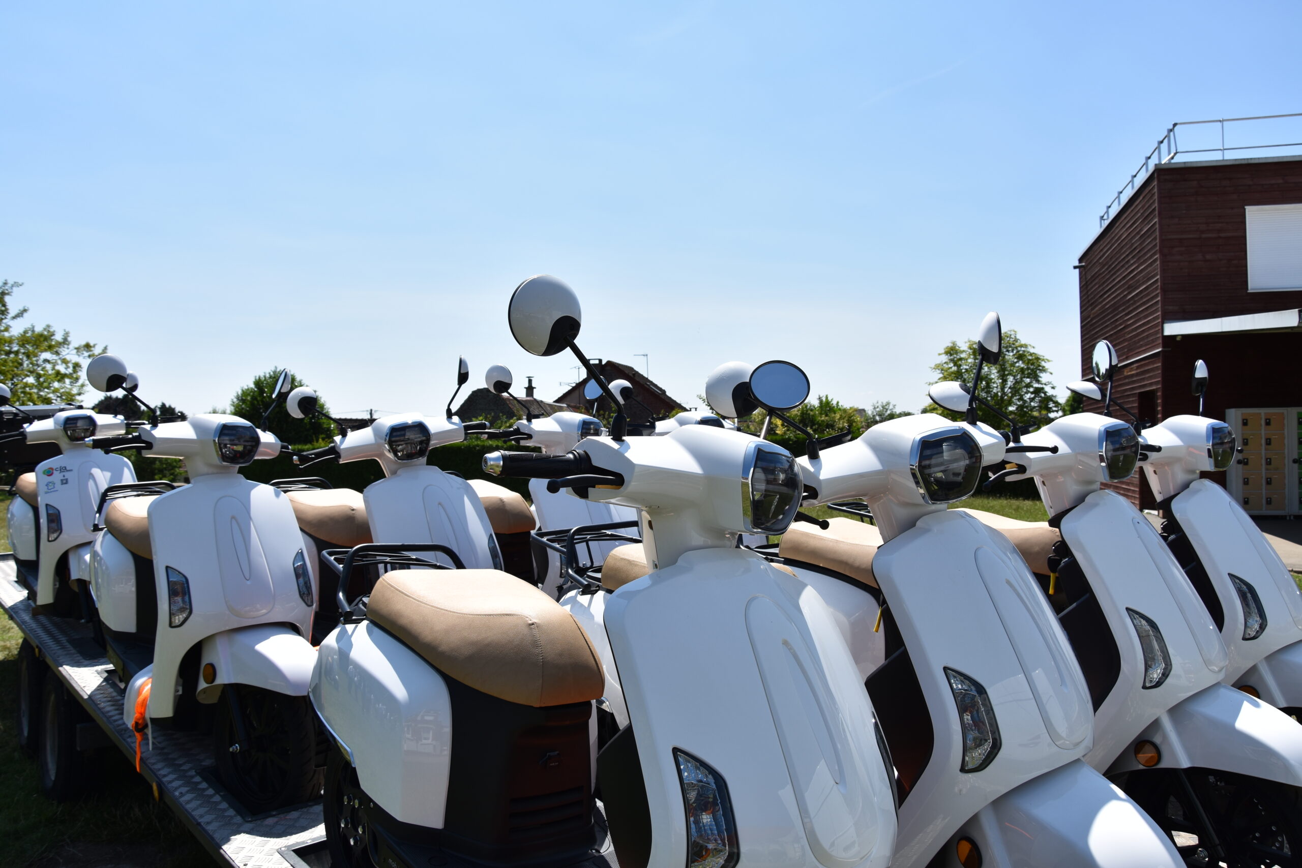 Des scooters pour les apprentis du FA Jean Bosco en alternance