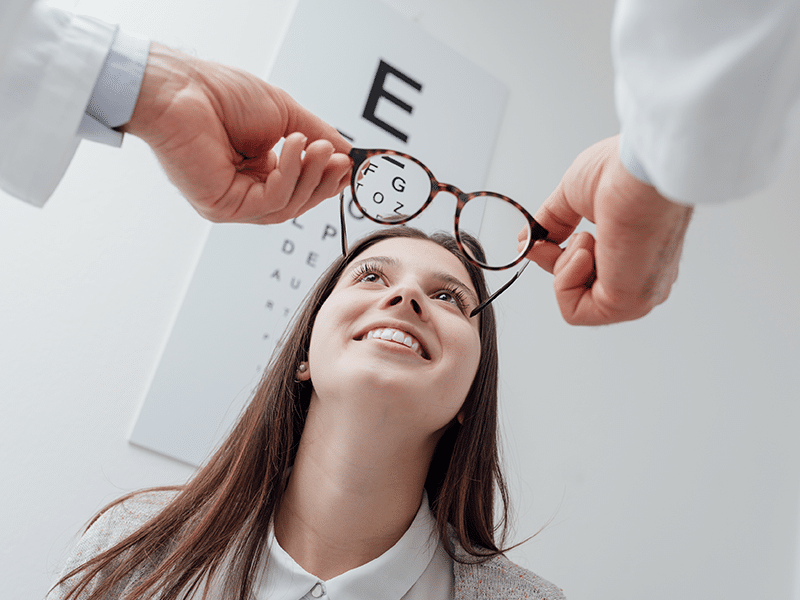 Titre Professionnel Technicien en Montage et Vente d&rsquo;Optique Lunetterie